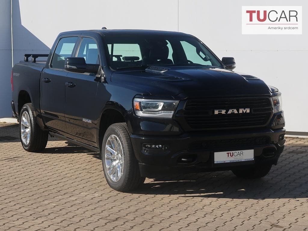 RAM 1500 5,7 V8 E-Torque Laramie