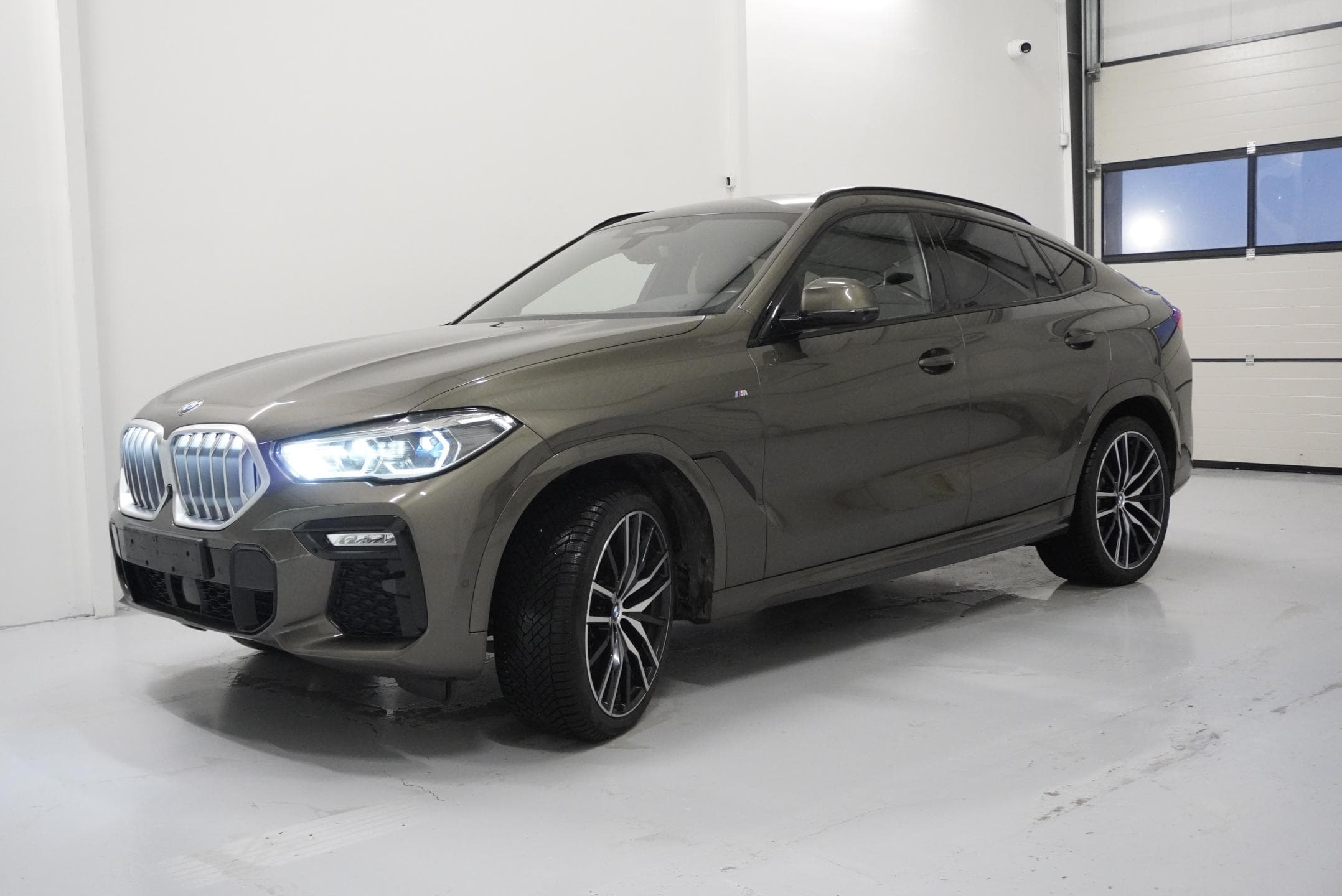 BMW X6 3,0 X-DRIVE40I M-SPORT 