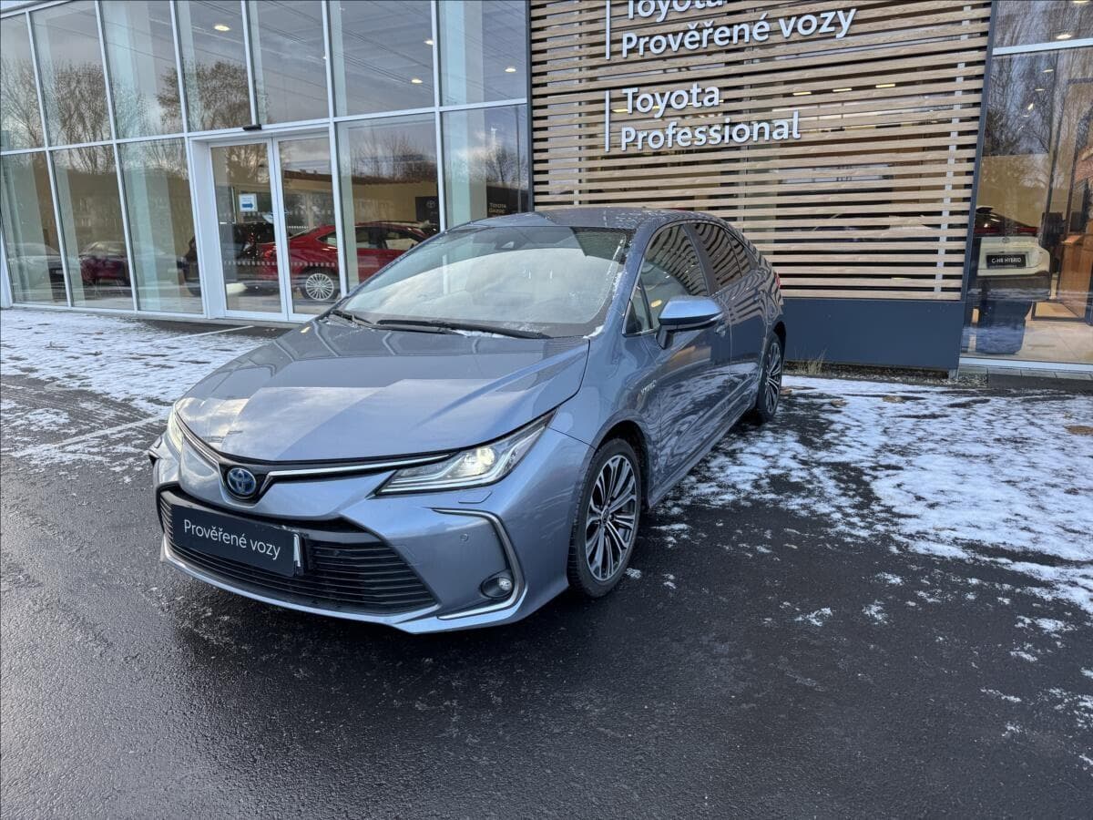 Toyota Corolla 1,8 STYLE TECH