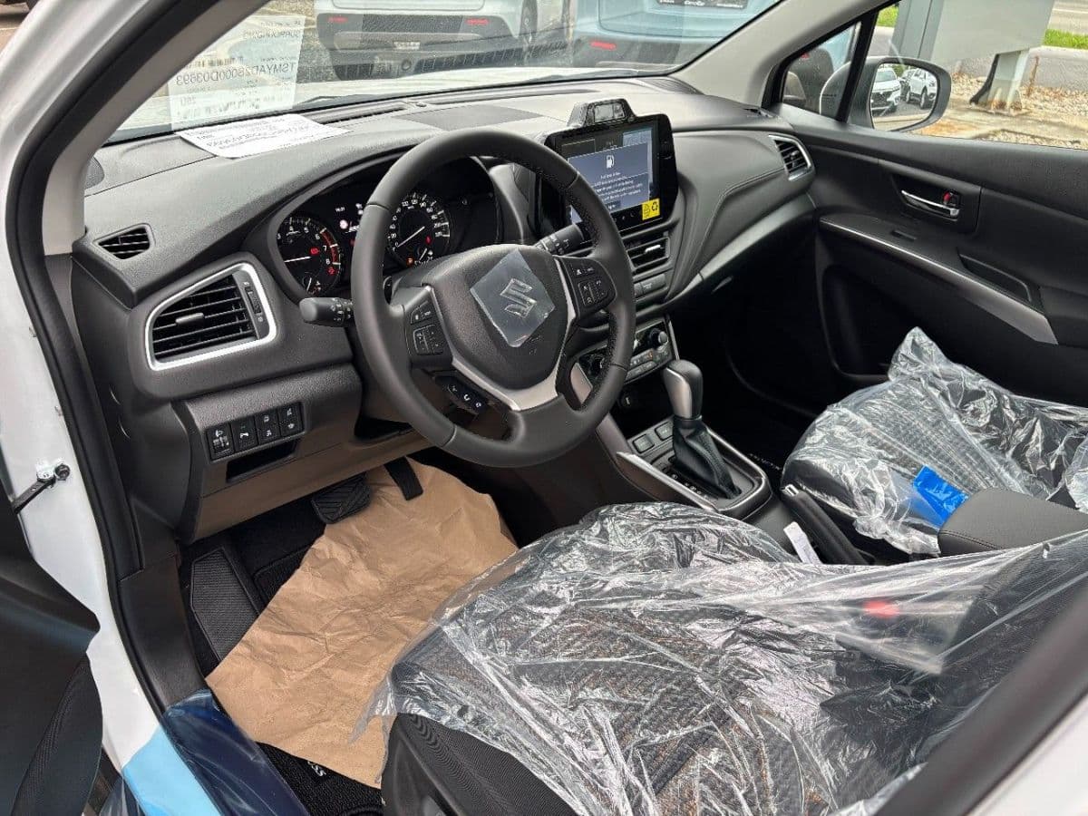 2025 Suzuki S-CROSS - 10