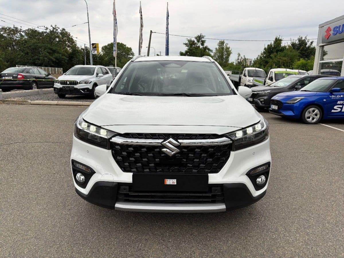 2025 Suzuki S-CROSS - 2
