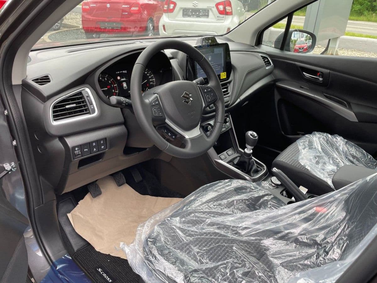 2025 Suzuki S-CROSS - 10