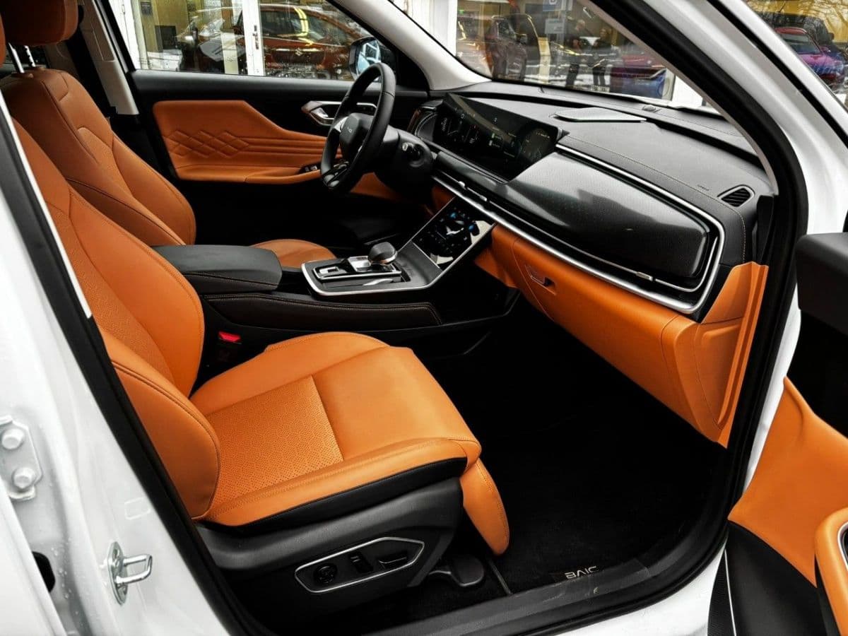 2025 BAIC X7 - 12
