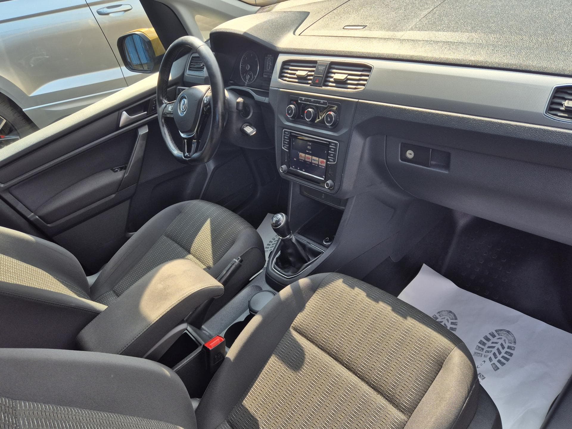 Volkswagen Caddy - 11