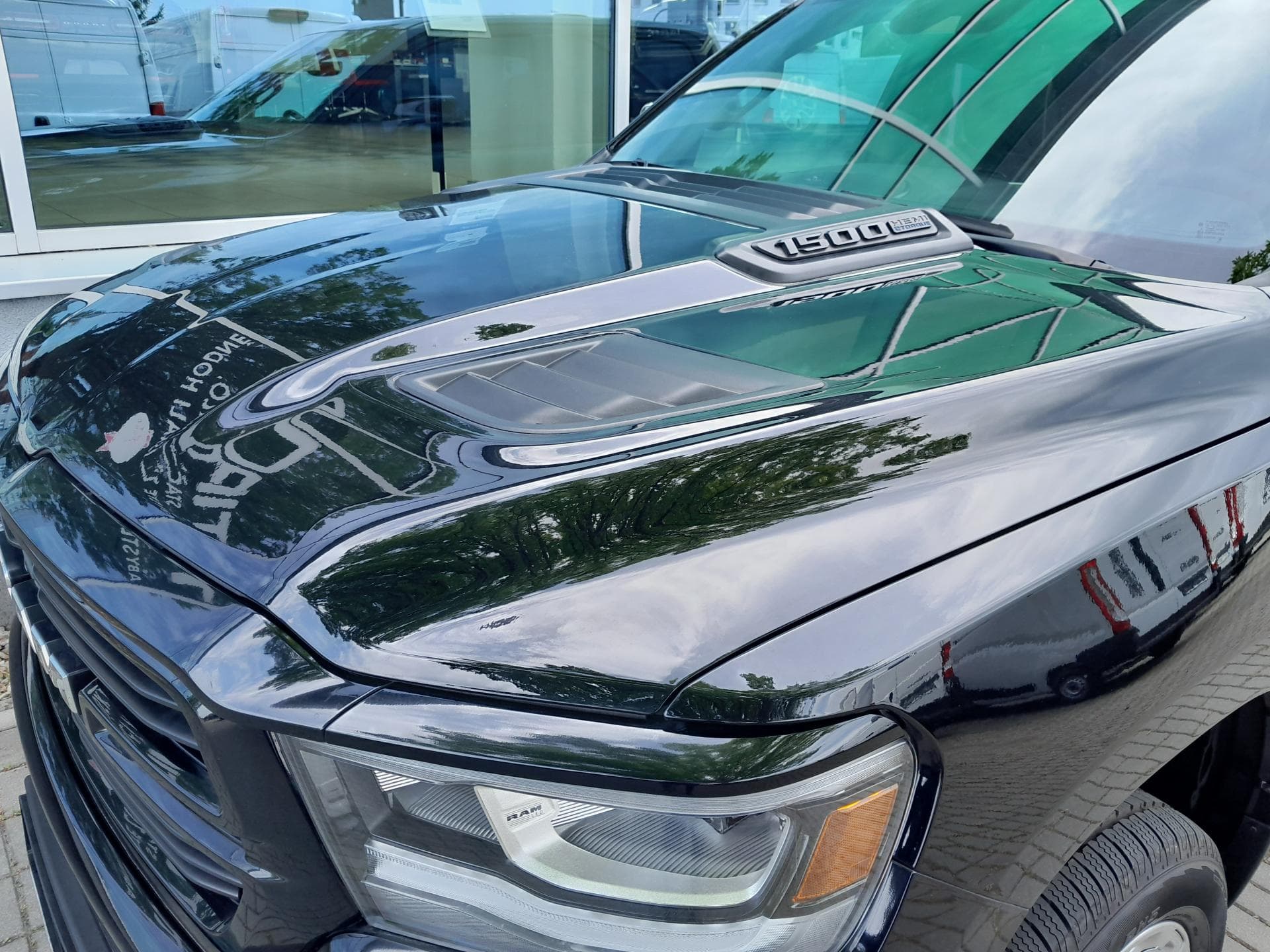 Dodge RAM - 12