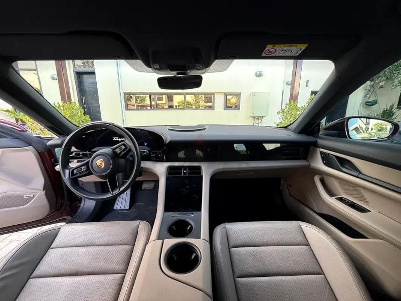 Porsche TAYCAN - 5