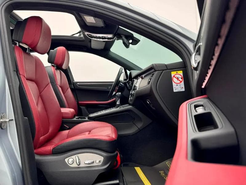 Porsche MACAN - 10