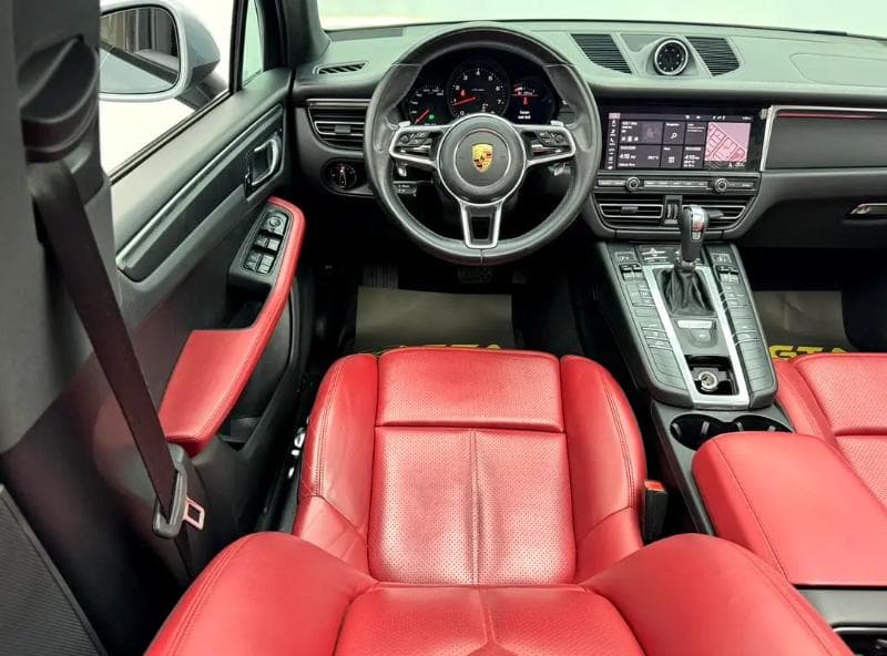 Porsche MACAN - 8