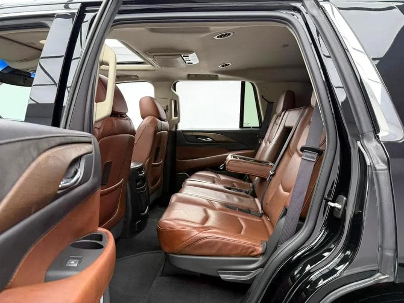 Cadillac ESCALADE - 11