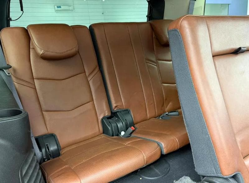 Cadillac ESCALADE - 12