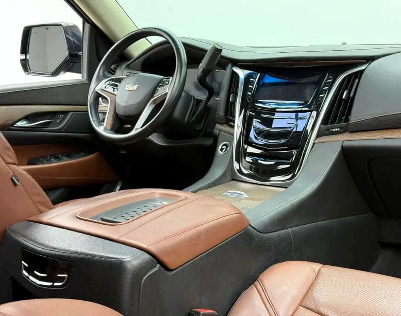 Cadillac ESCALADE - 9