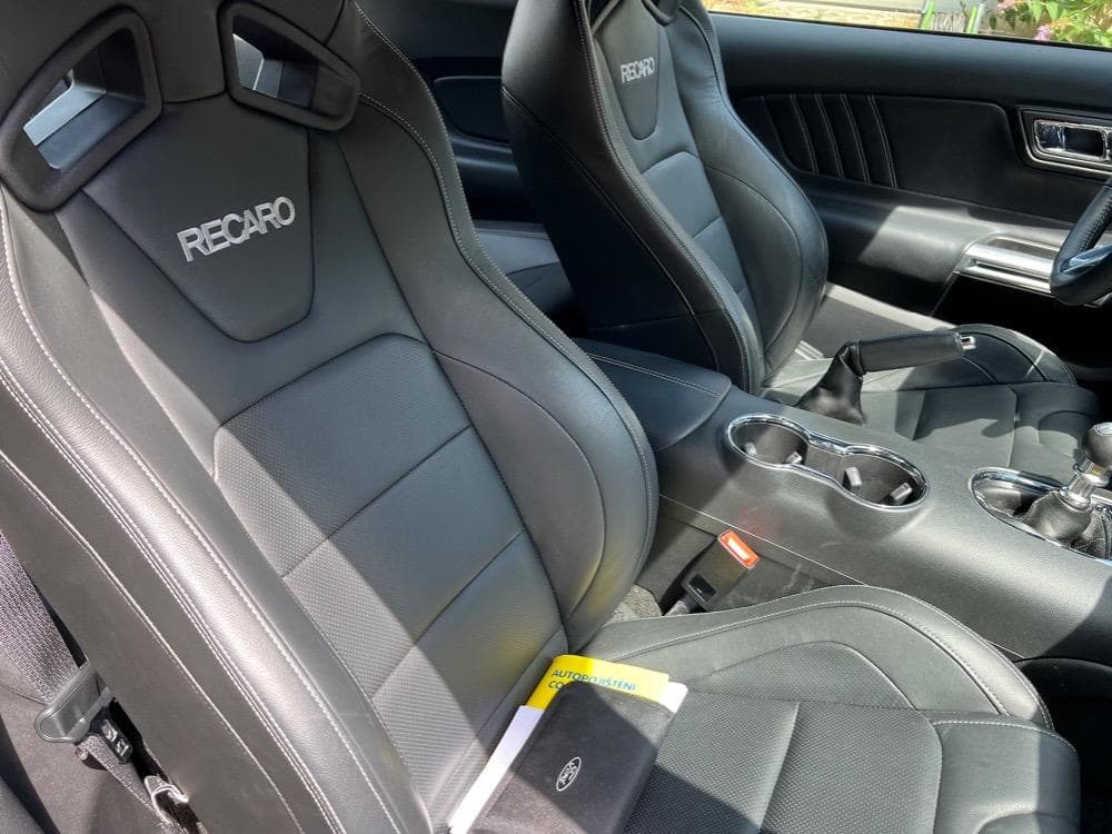 Ford MUSTANG - 6