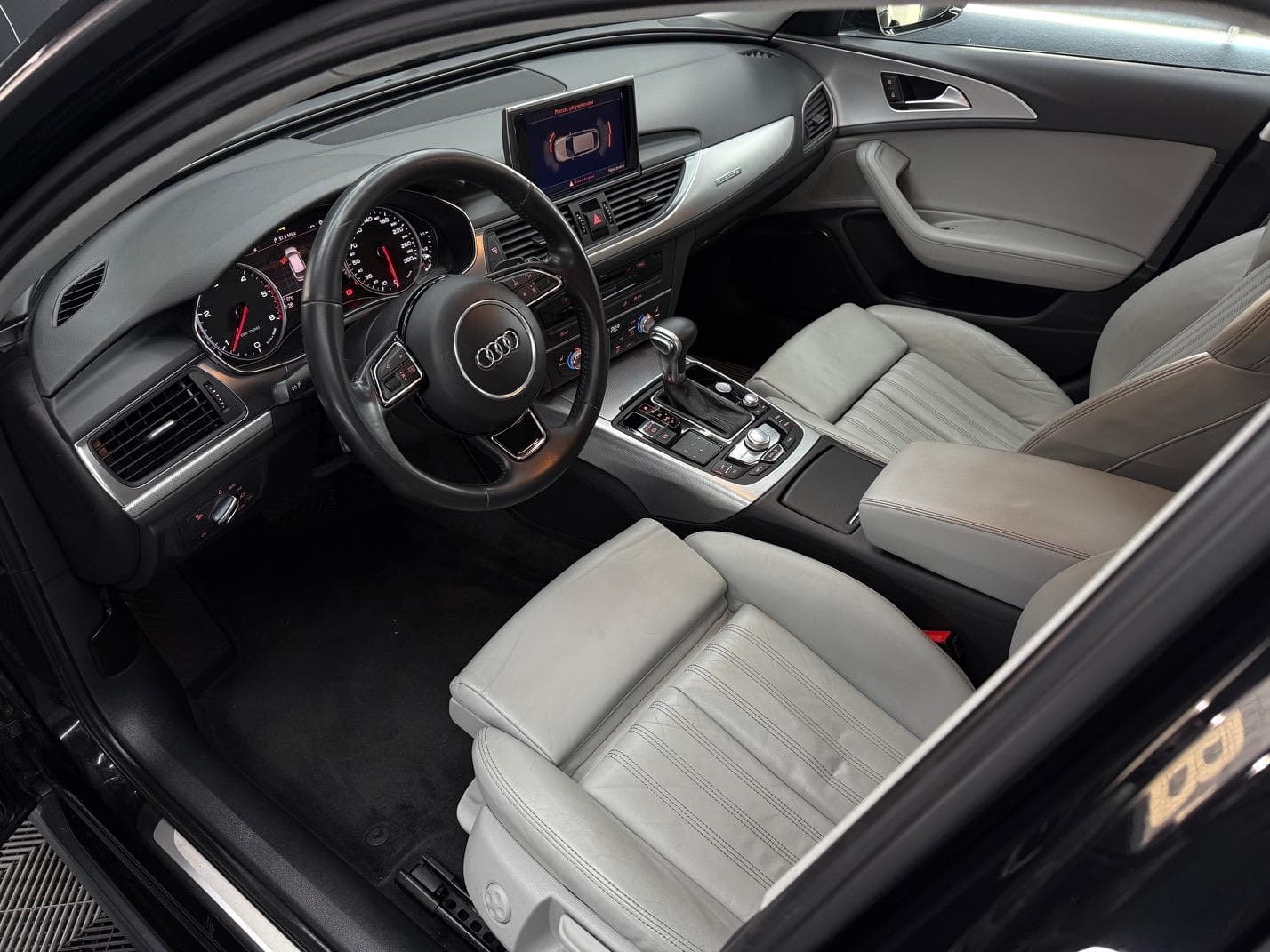 Audi A6 - 12