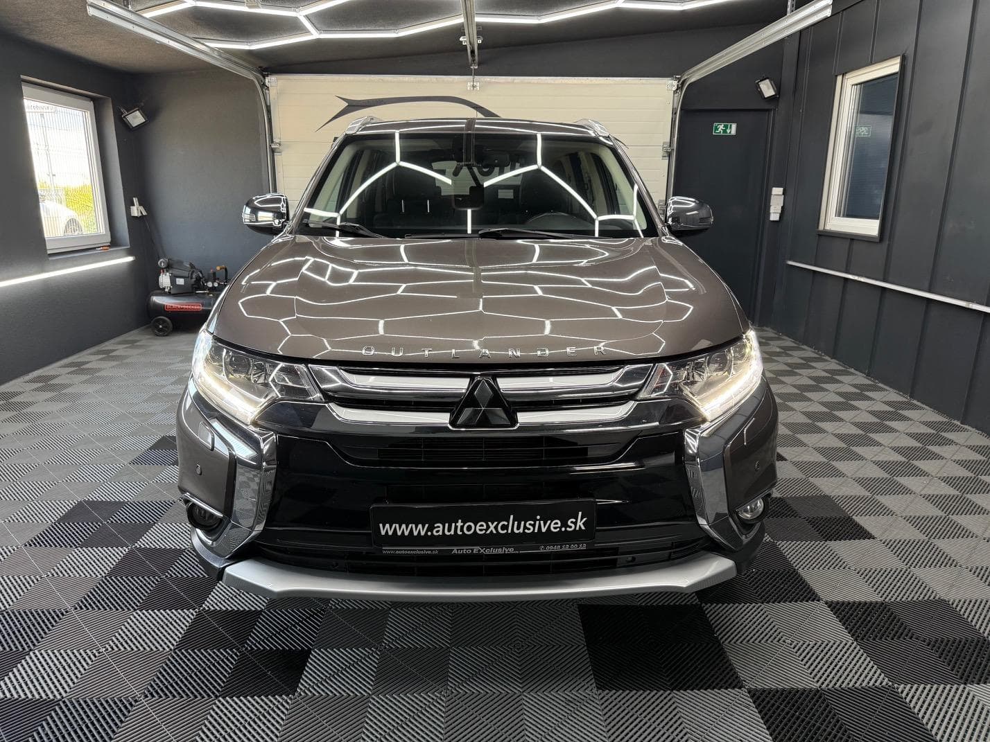 Mitsubishi OUTLANDER - 2