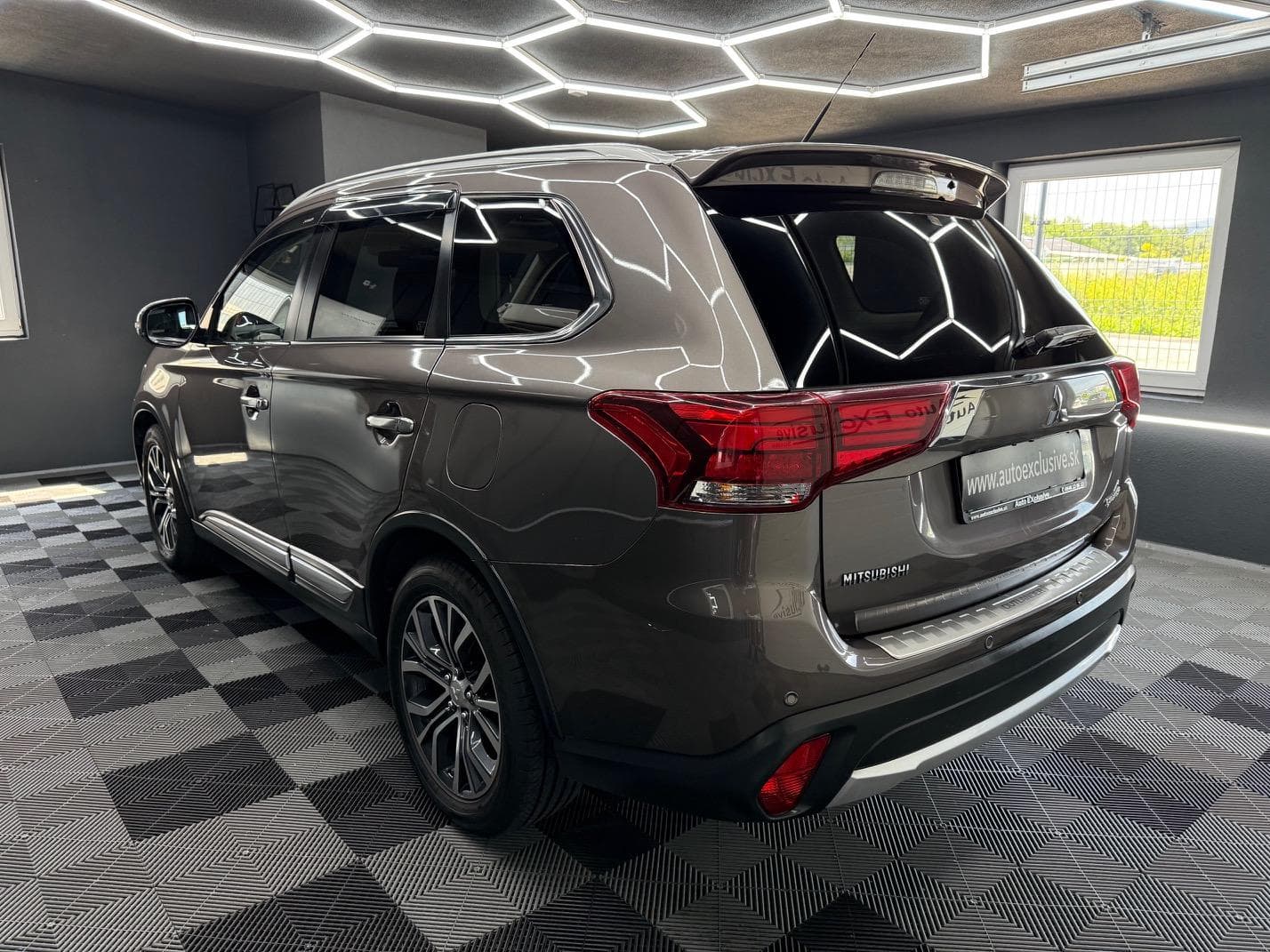 Mitsubishi OUTLANDER - 4