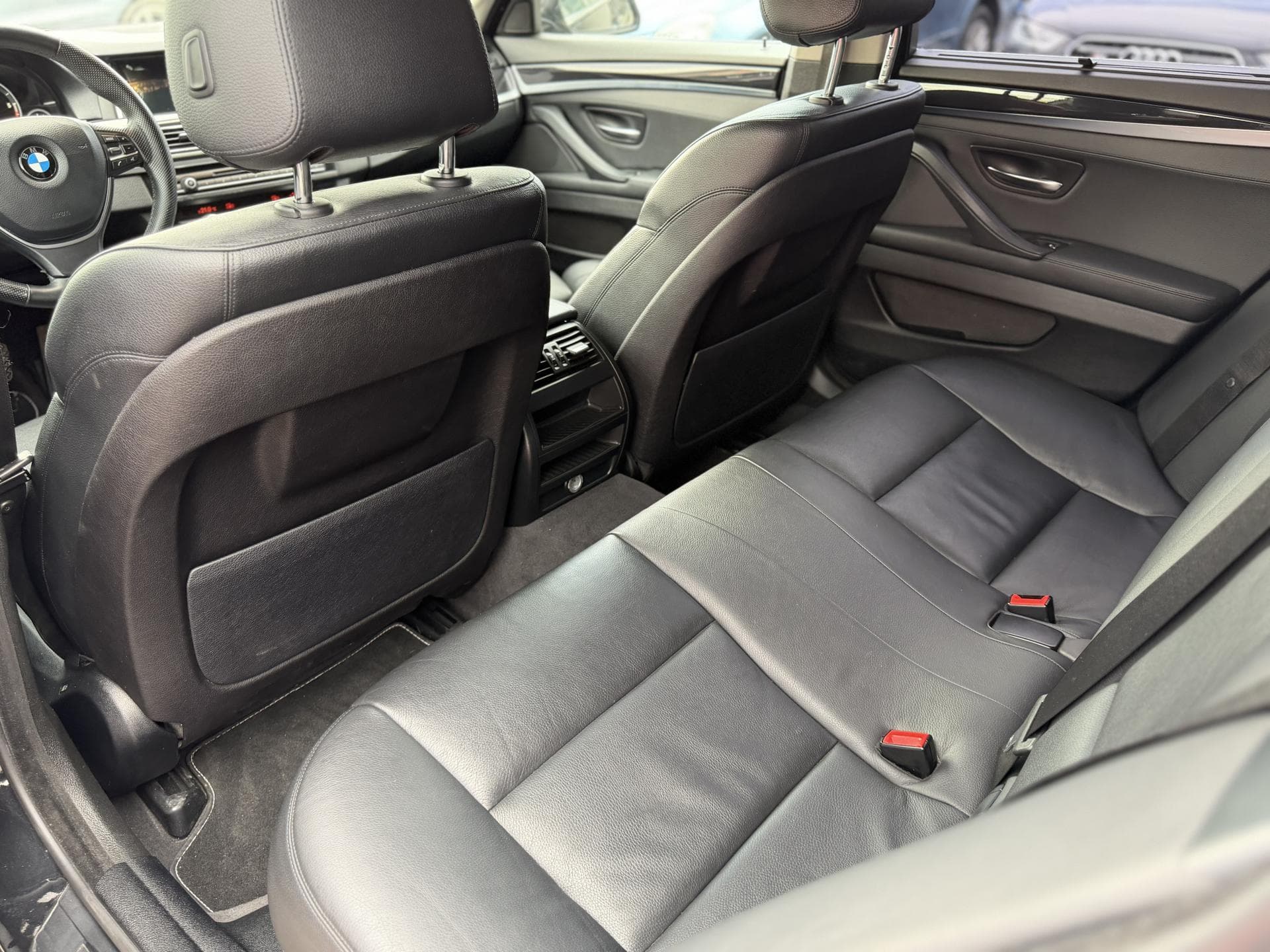 2014 BMW 5-Series - 11