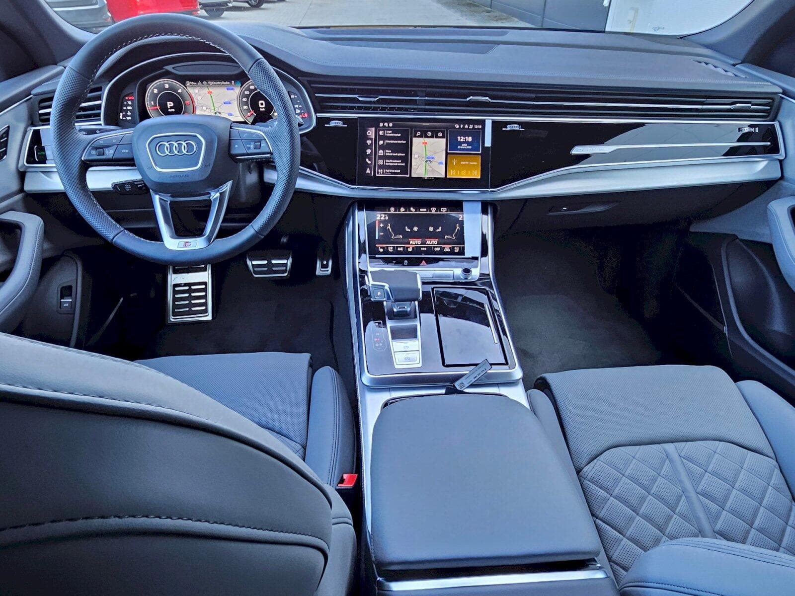 Audi Q8 - 11