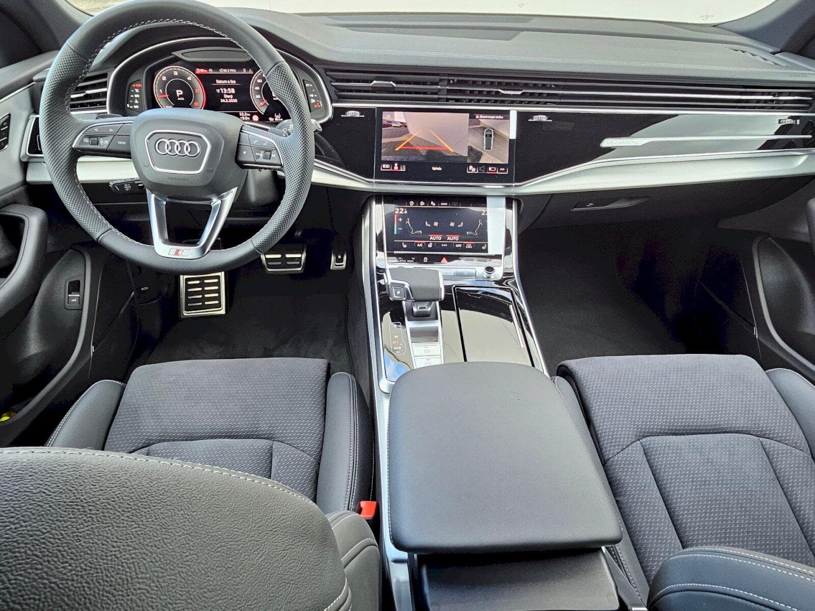 Audi Q8 - 10