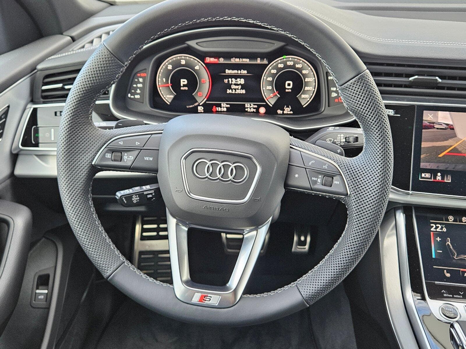 Audi Q8 - 5
