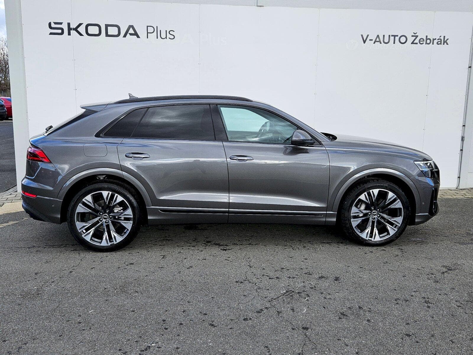 Audi Q8 - 6