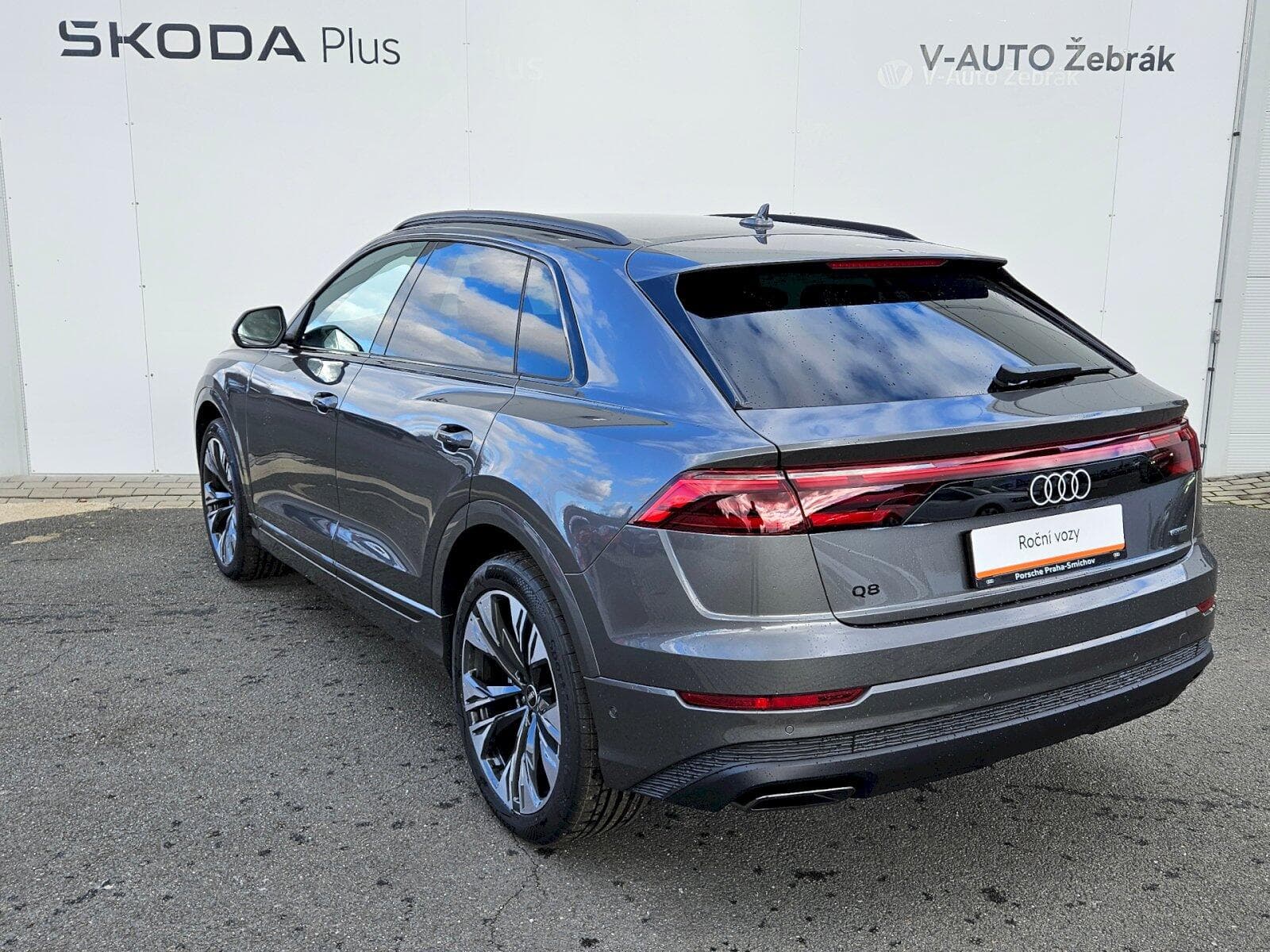 Audi Q8 - 9