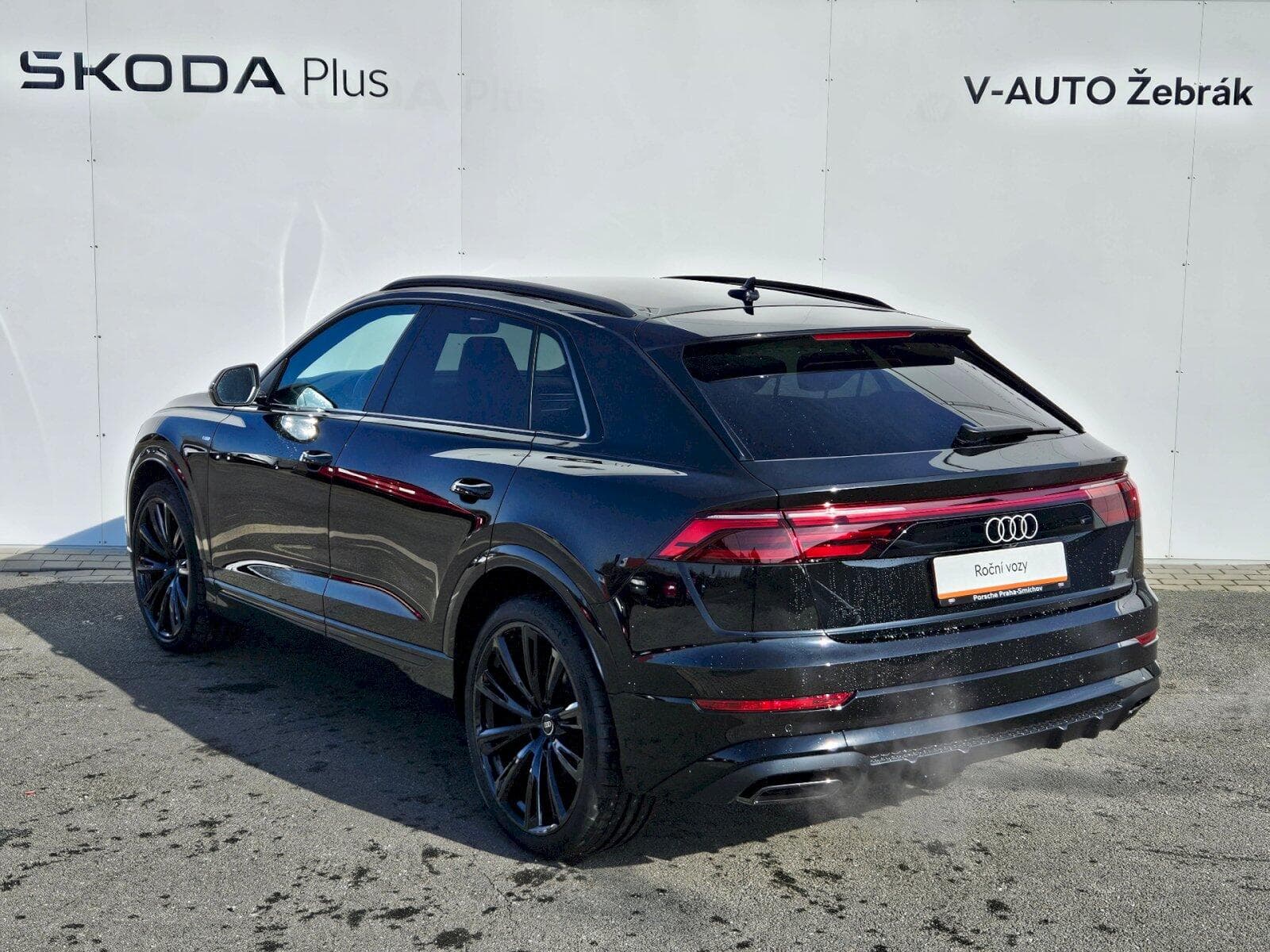 Audi Q8 - 8
