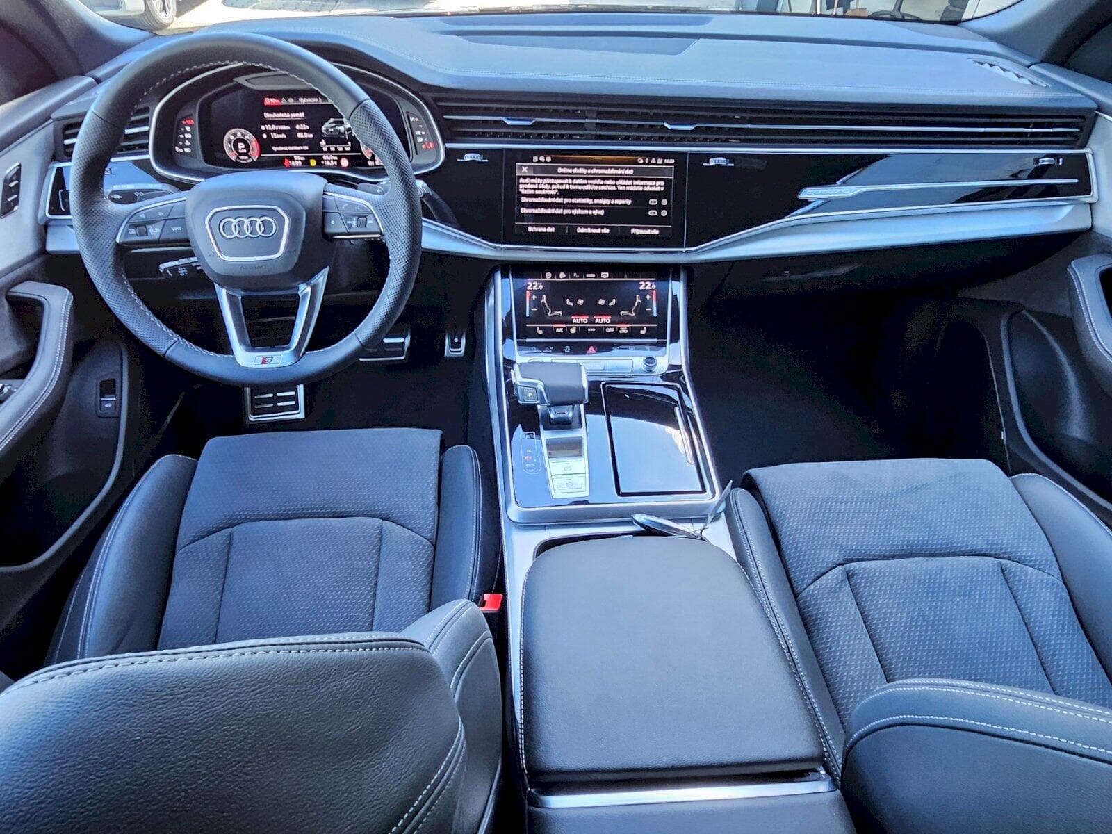Audi Q8 - 10
