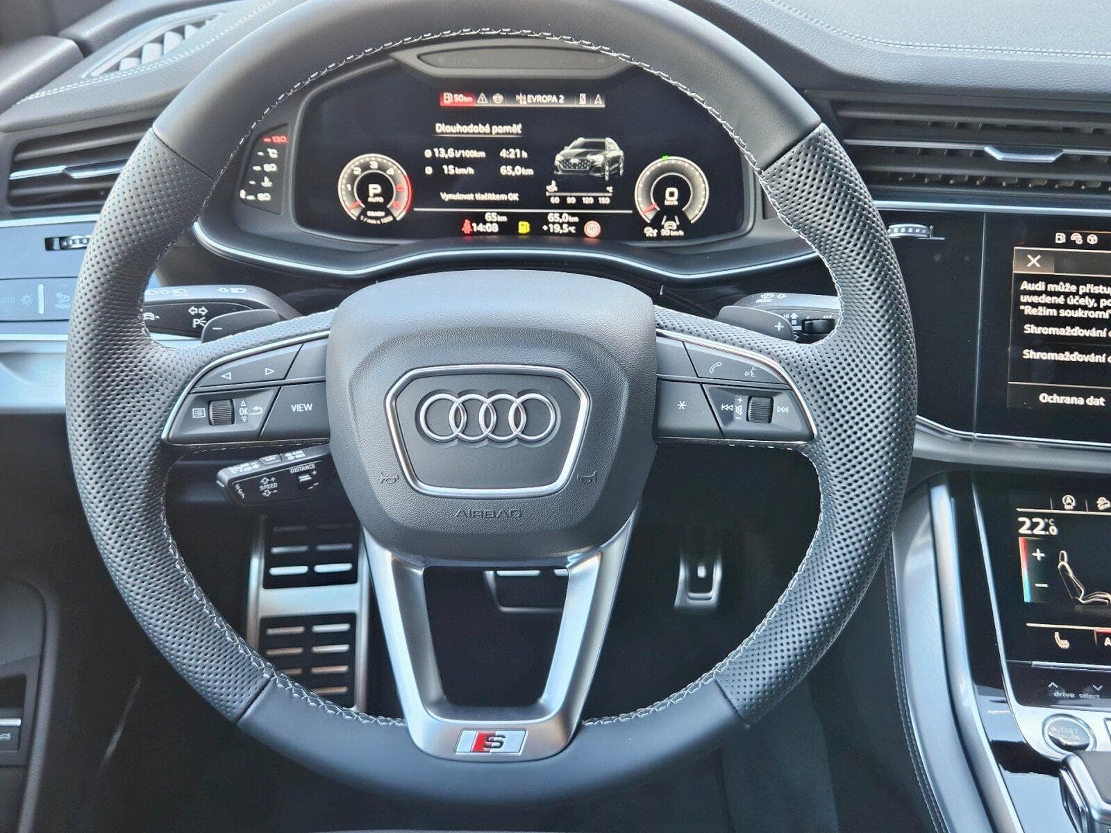 Audi Q8 - 5