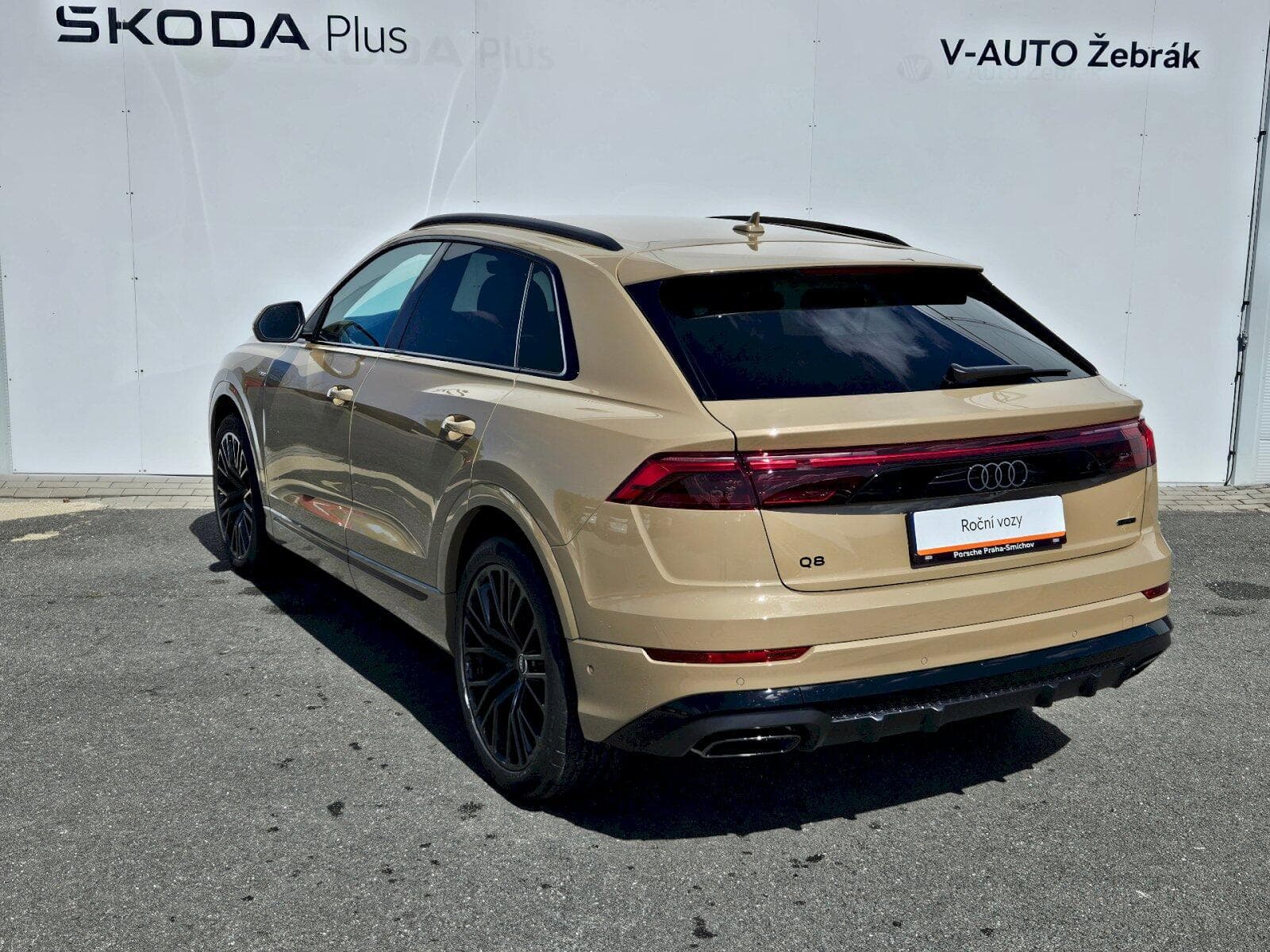 Audi Q8 - 9
