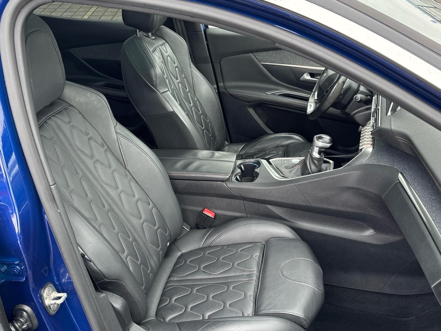 2017 Peugeot 3008 - 9