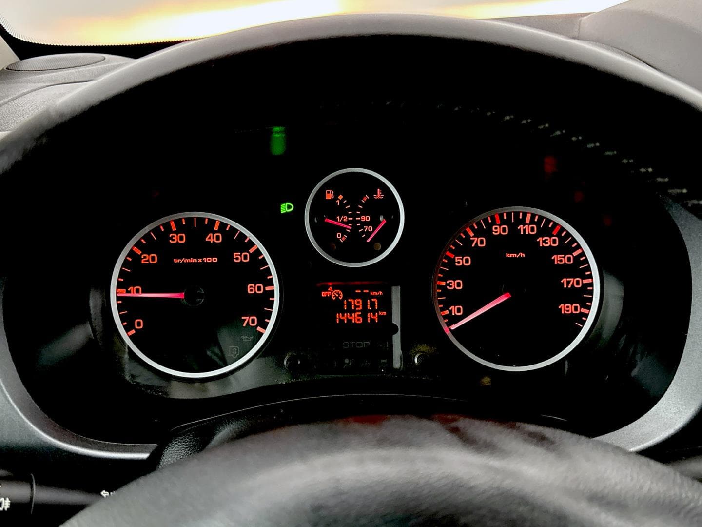 2016 Peugeot Partner - 41