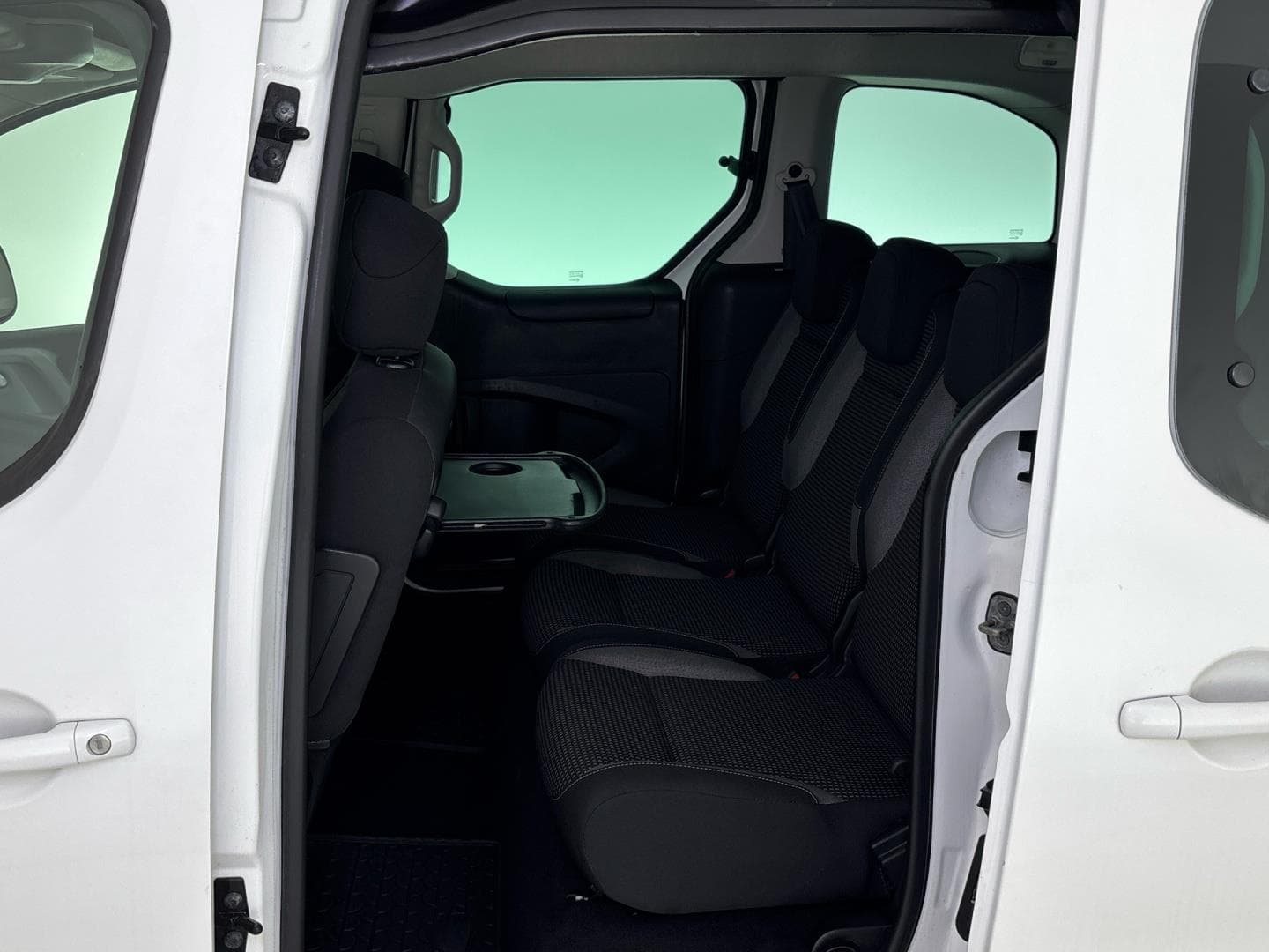 2016 Peugeot Partner - 29