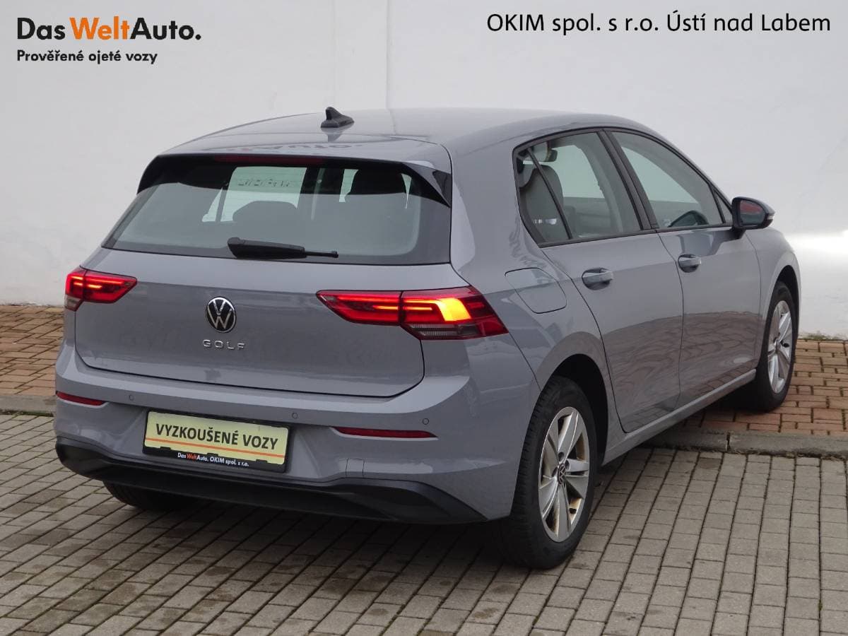Volkswagen GOLF - 8