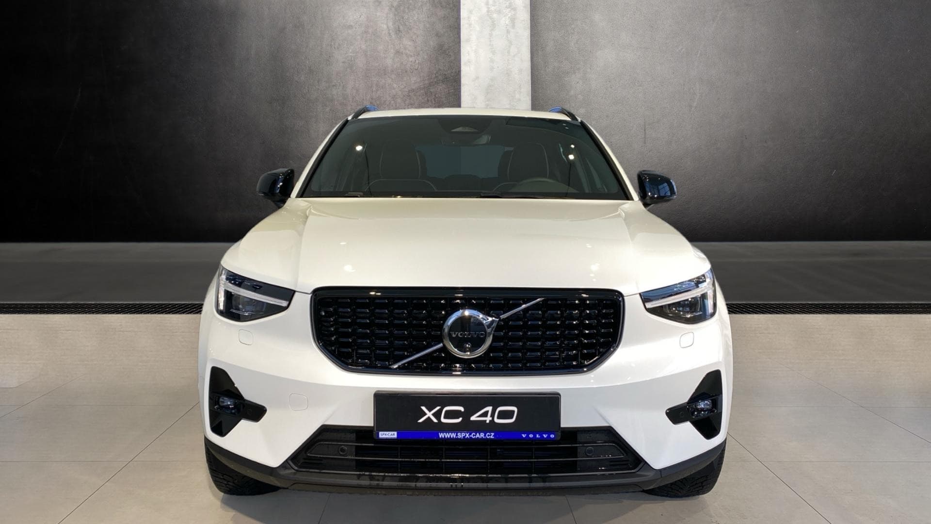 Volvo XC40 - 2