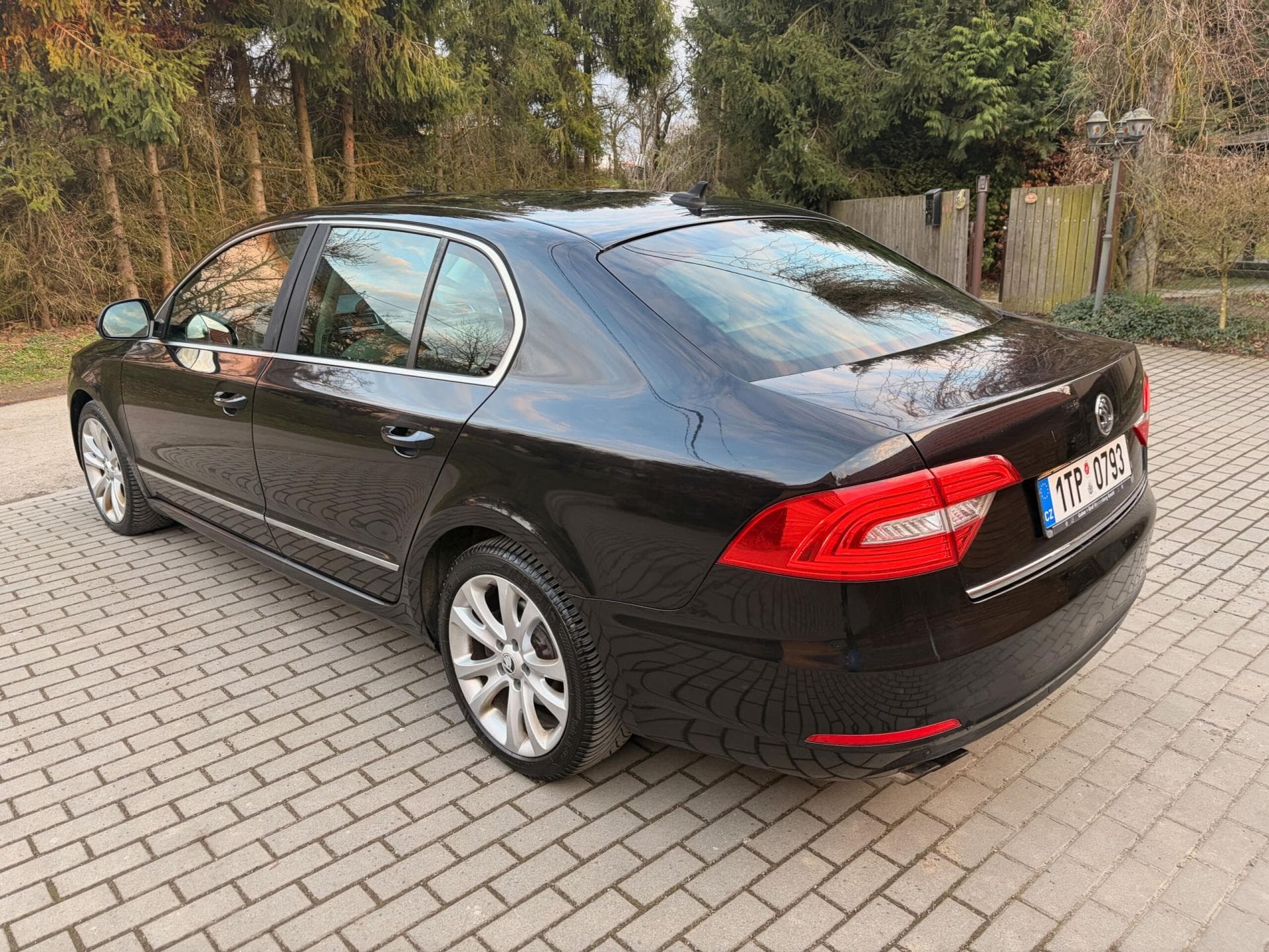 2014 Škoda SUPERB - 11