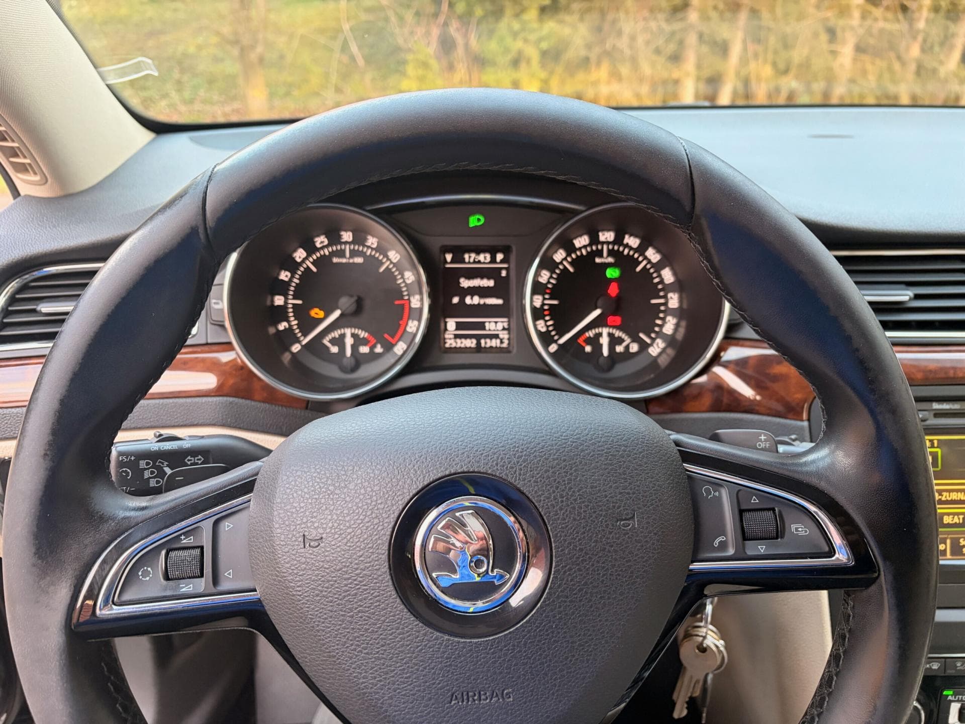 2014 Škoda SUPERB - 4