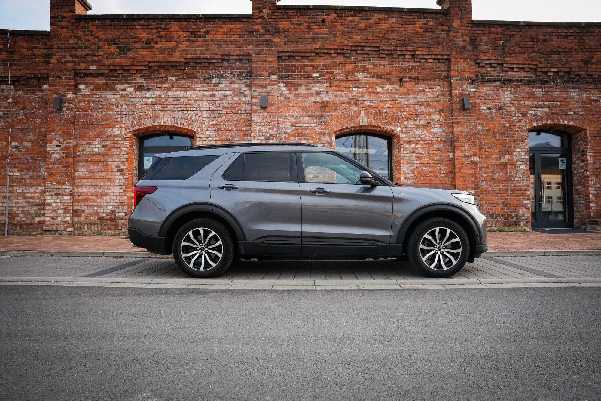 2022 Ford Explorer - 10