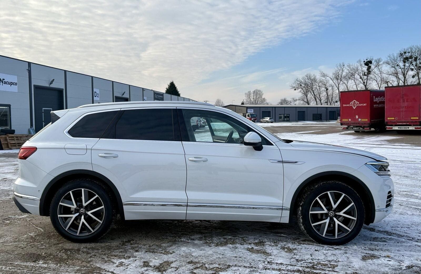 2020 Volkswagen Touareg - 163