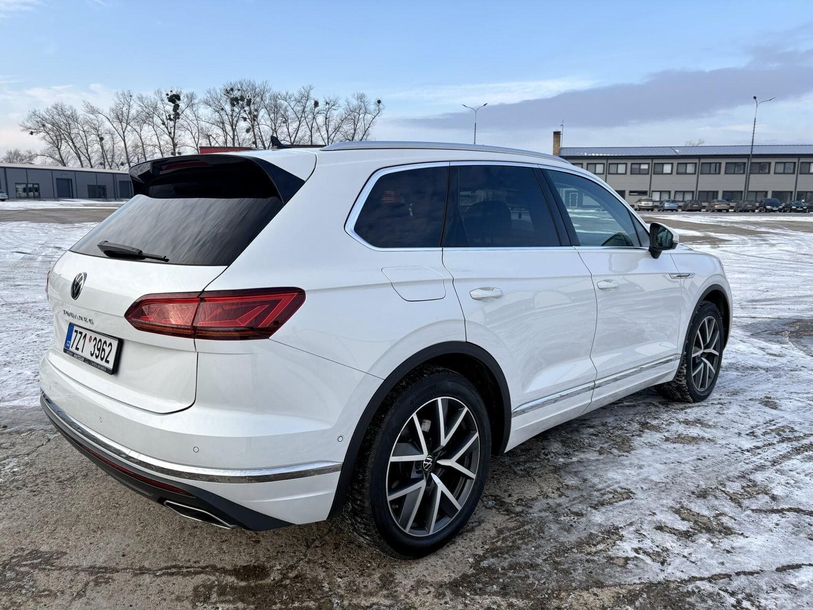 2020 Volkswagen Touareg - 37