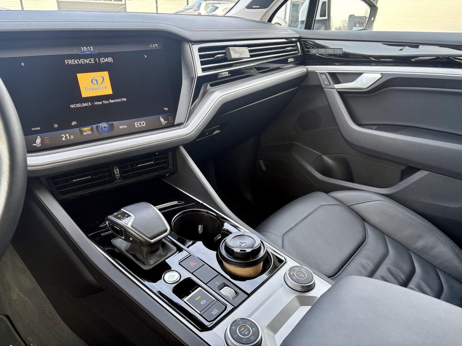 2020 Volkswagen Touareg - 73