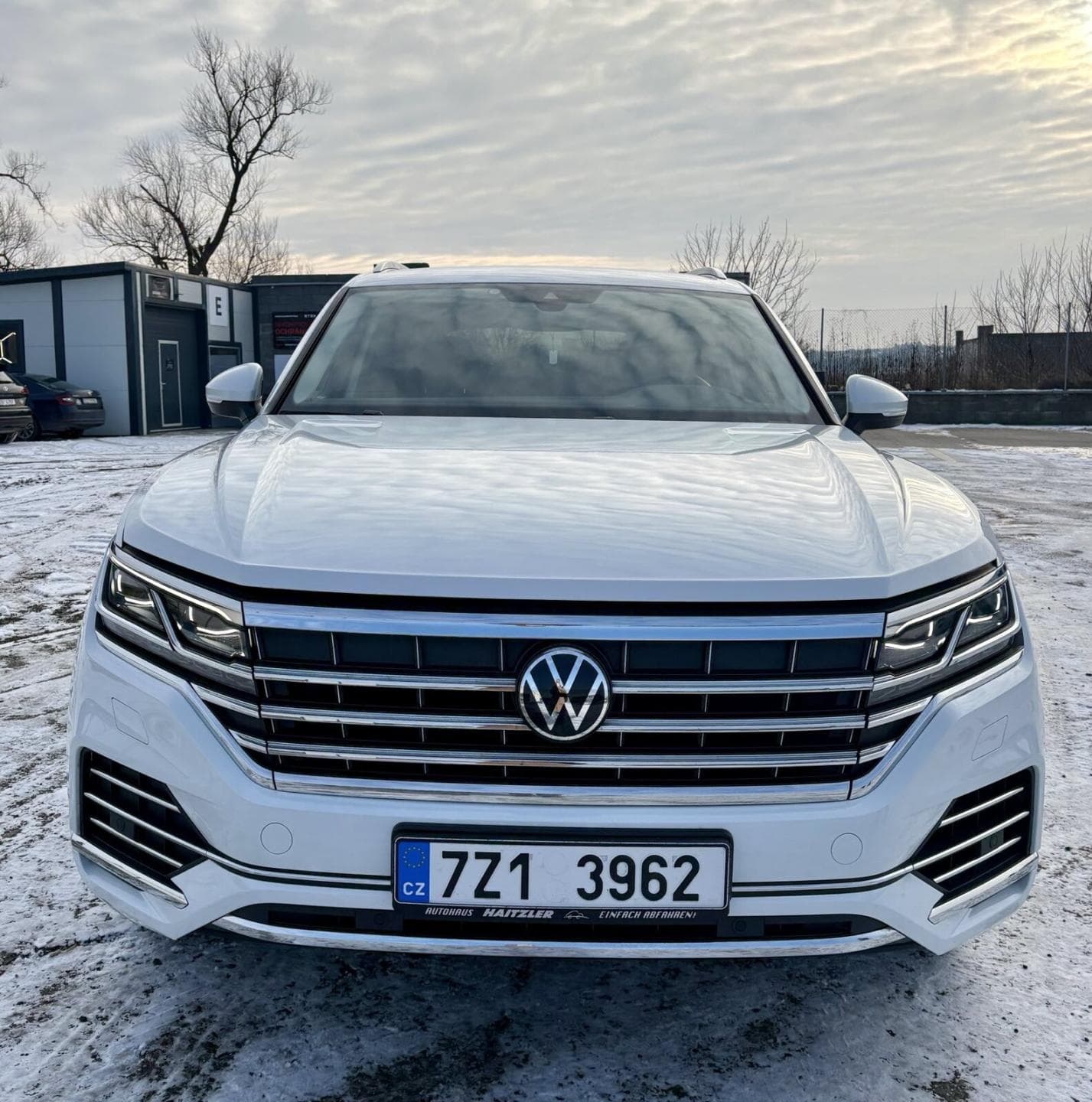 2020 Volkswagen Touareg - 145