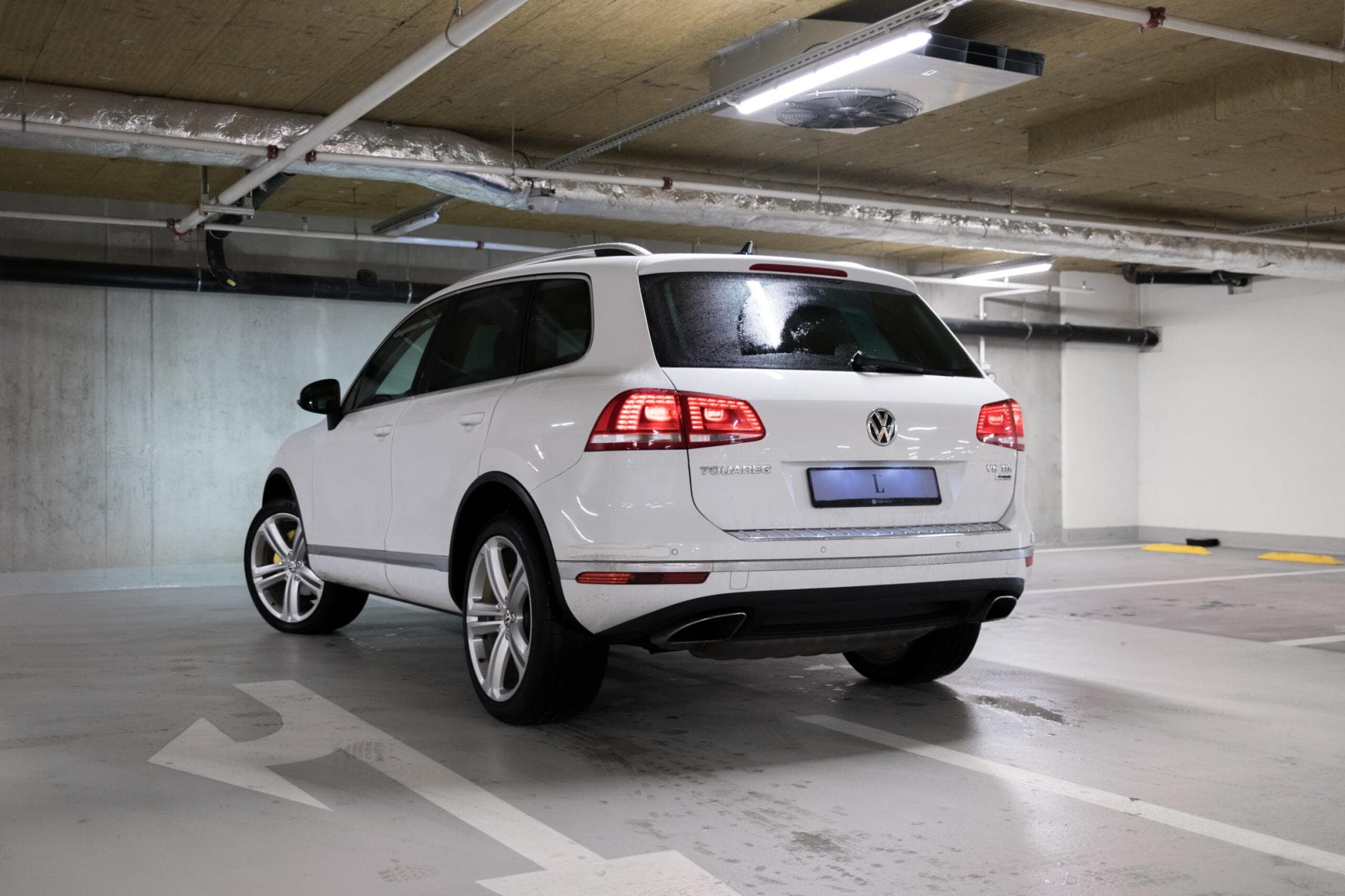 2014 Volkswagen Touareg - 33