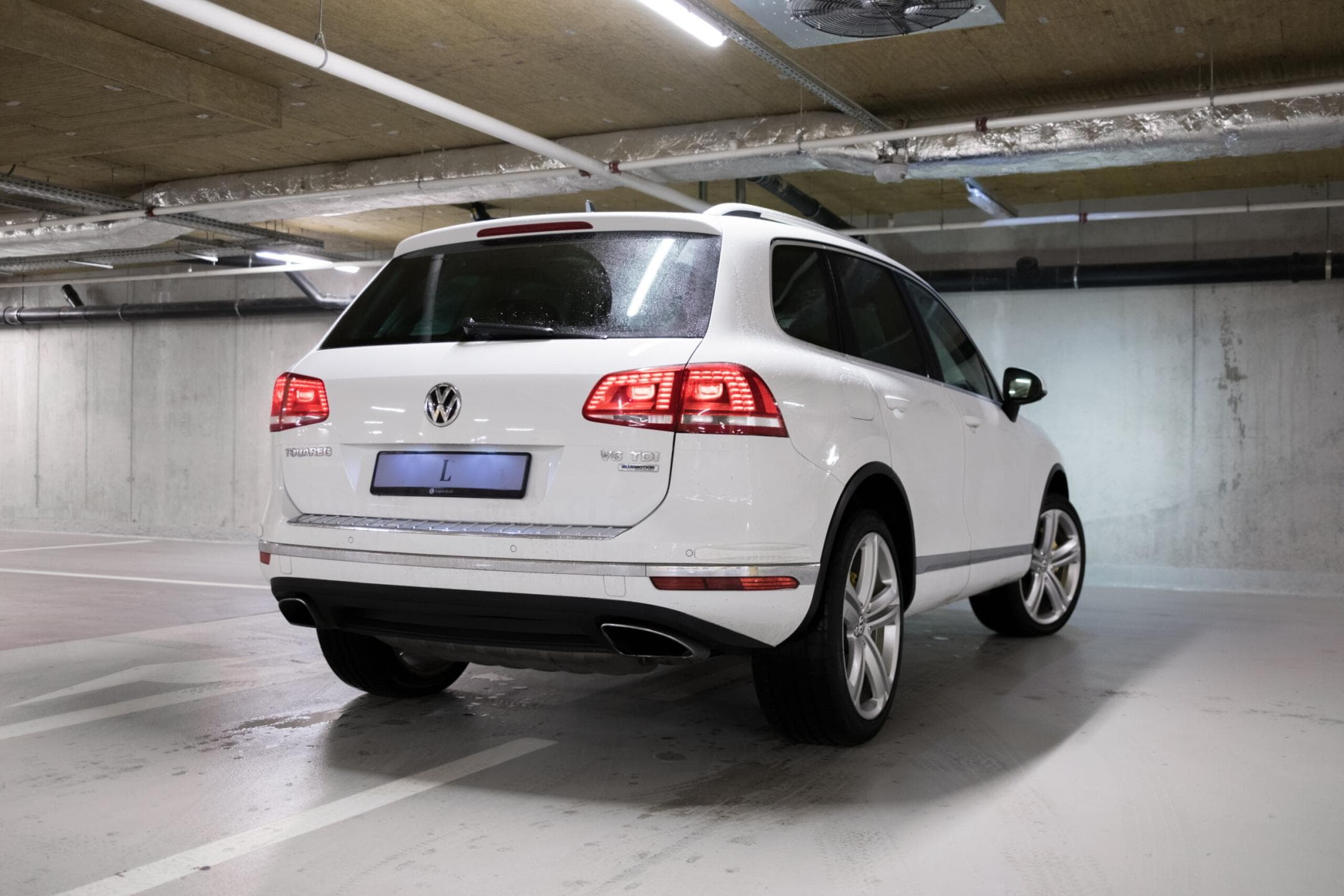 2014 Volkswagen Touareg - 49