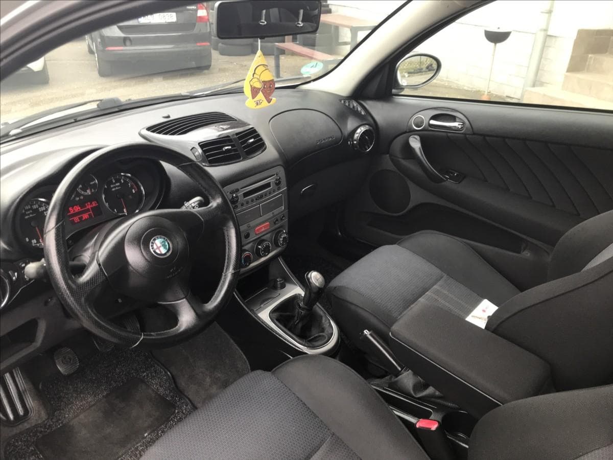 2005 Alfa Romeo 147 - 7