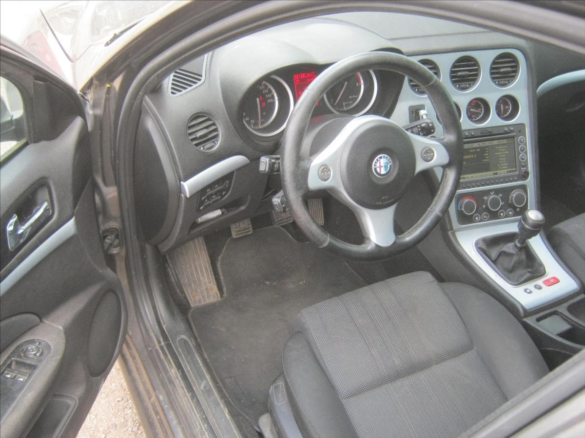 2007 Alfa Romeo 159 - 10