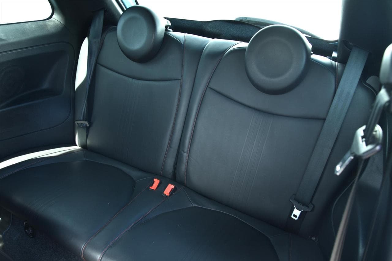 2013 Abarth 500 - 12