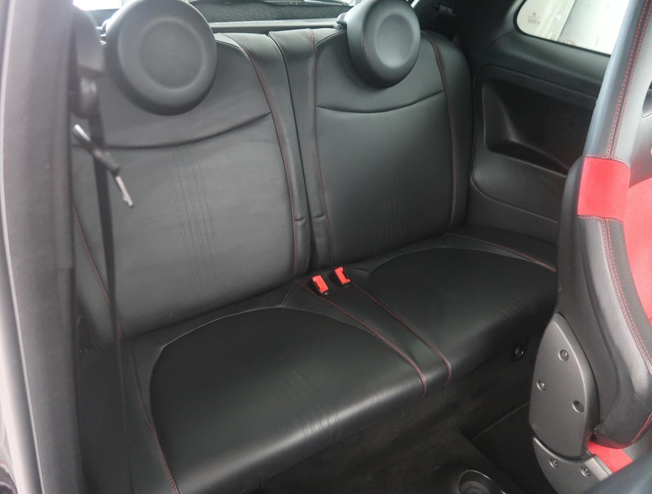 2013 Abarth 500 - 13
