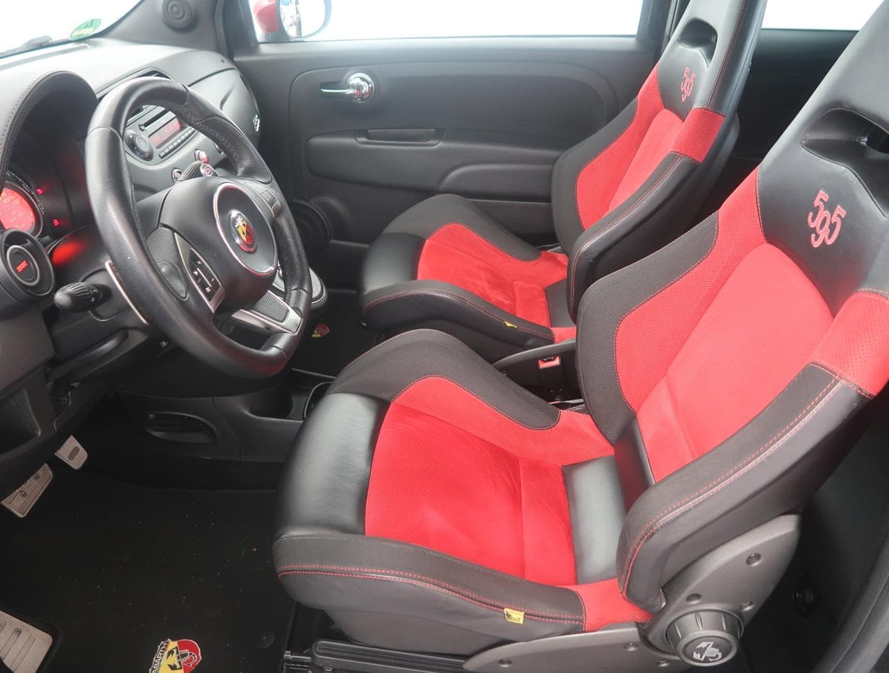 2013 Abarth 500 - 16