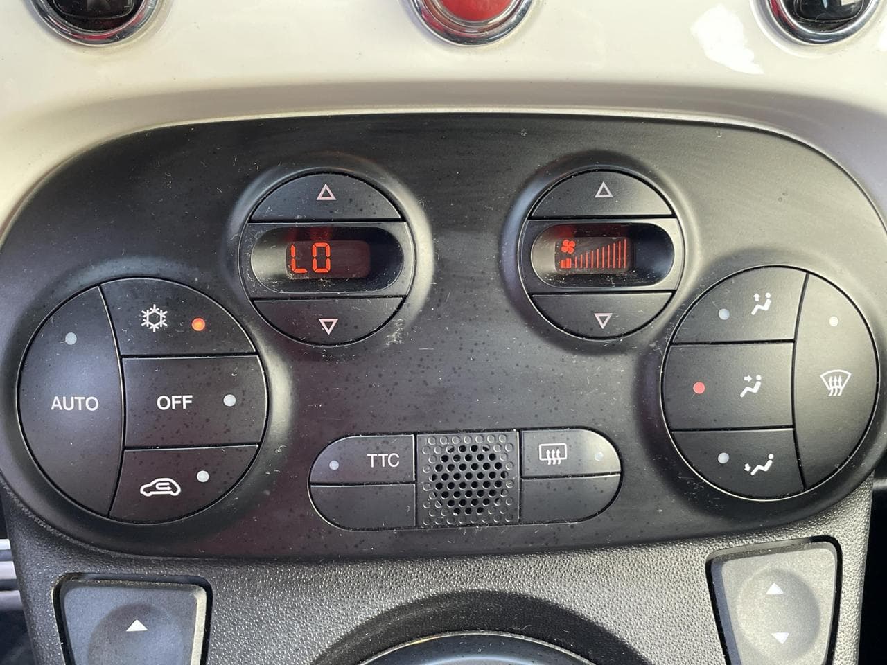 2012 Abarth 500 - 11