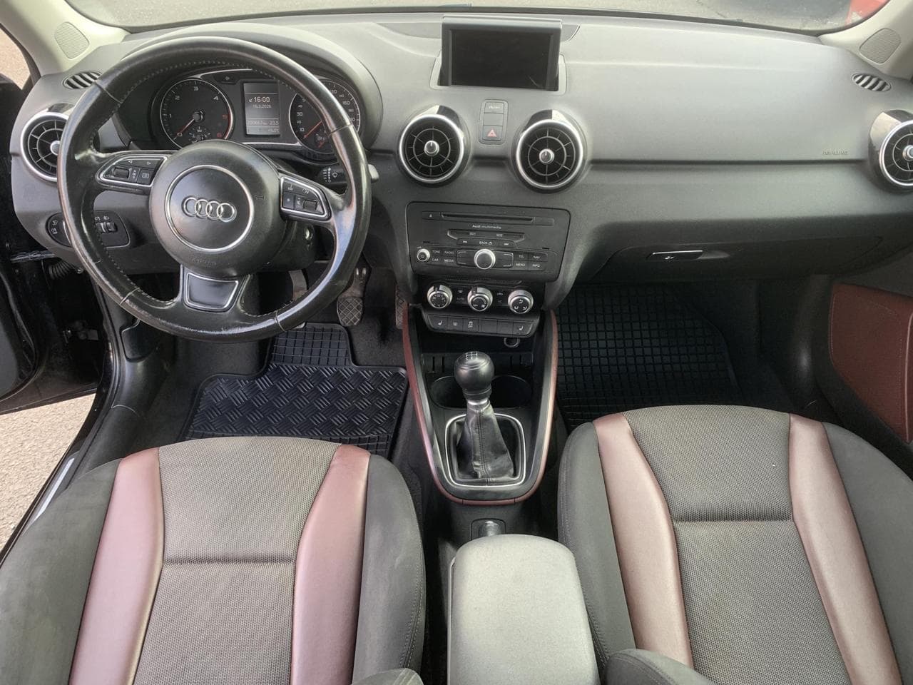 2012 Audi A1 - 8